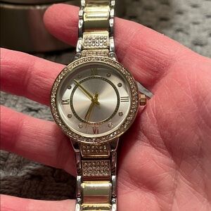 ⏱️  Watch- Elegant Silver and Gold Women's Watch